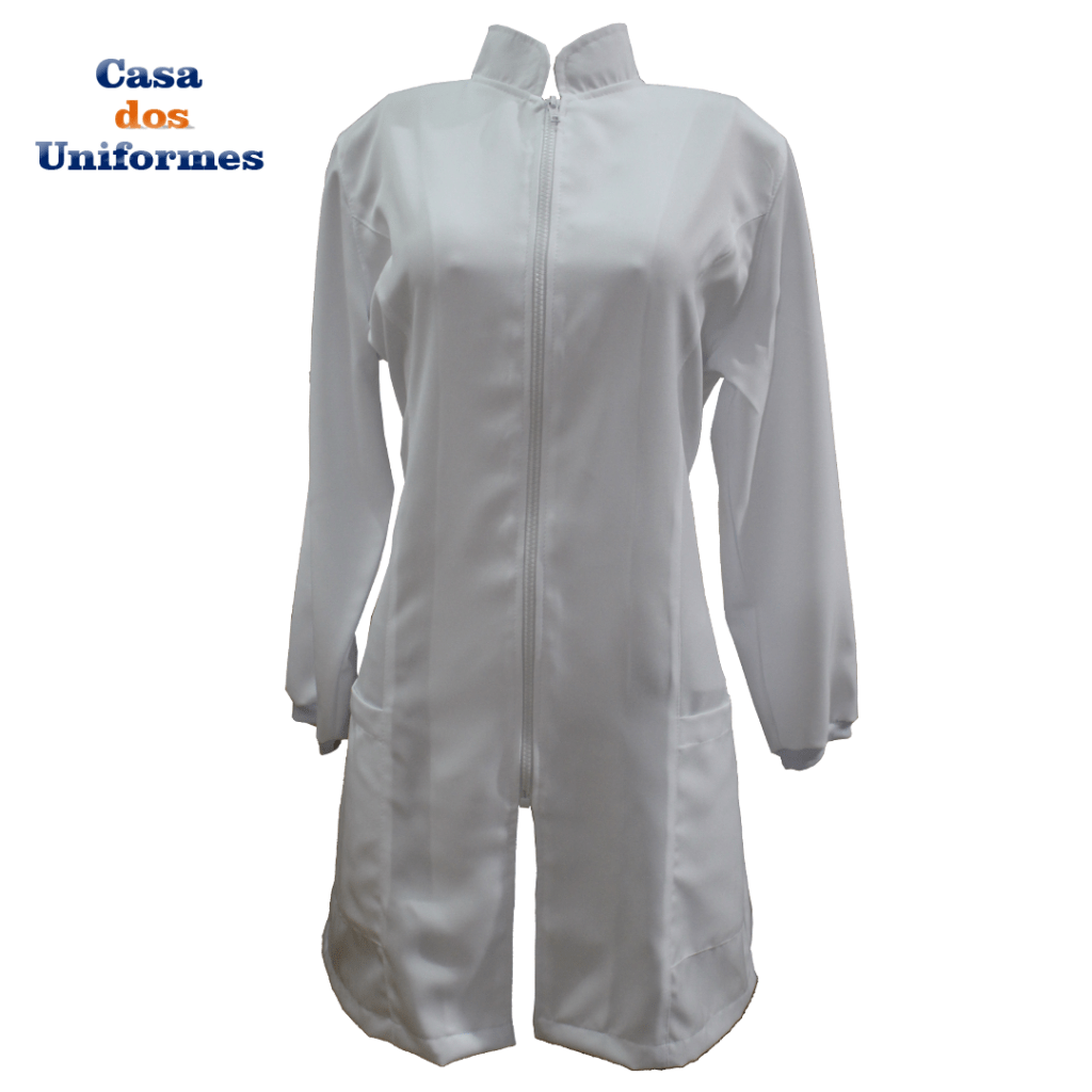 Modelo gola padre com zíper tratorado e punho na manga