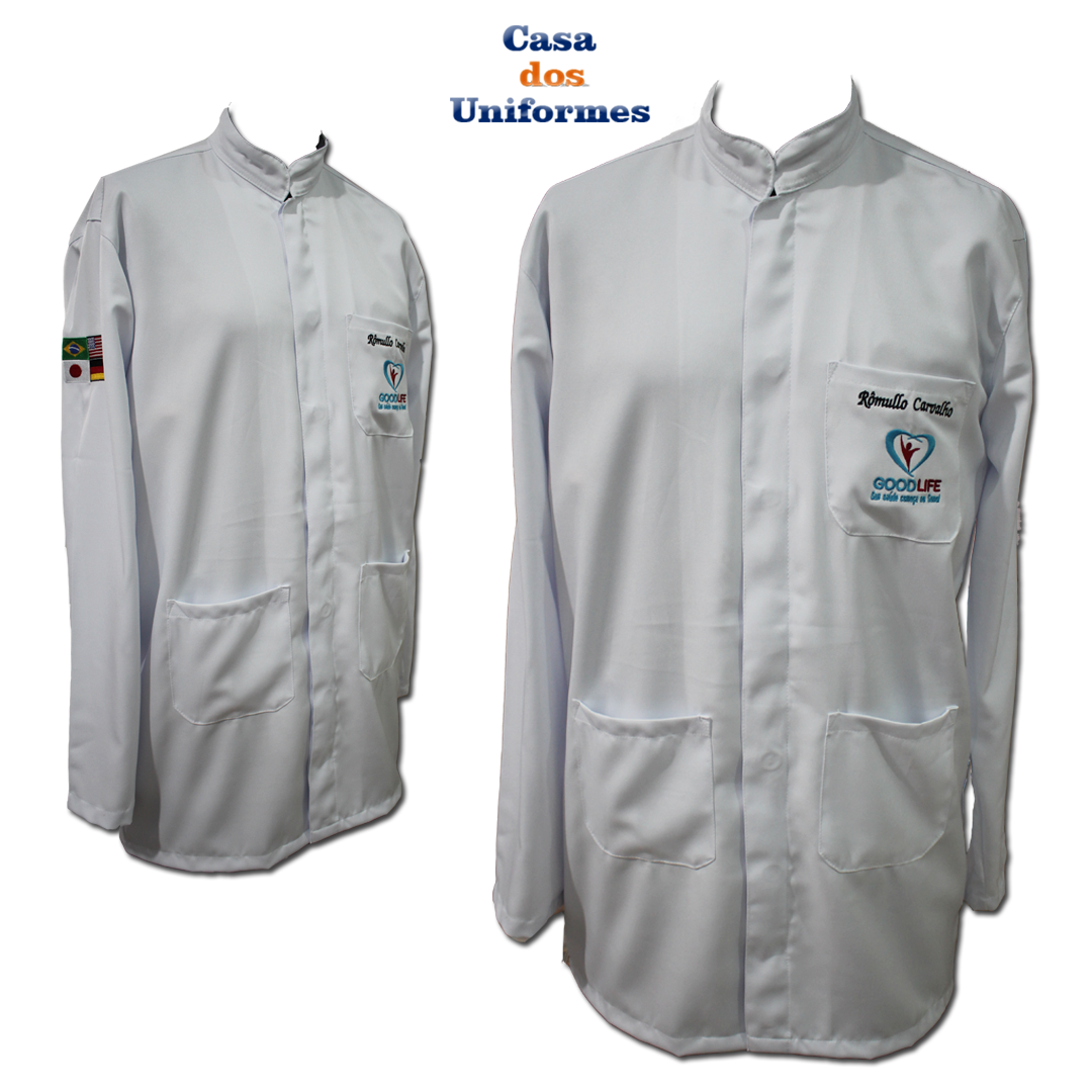 Jaleco branco gola padre bordado bolso e manga direita